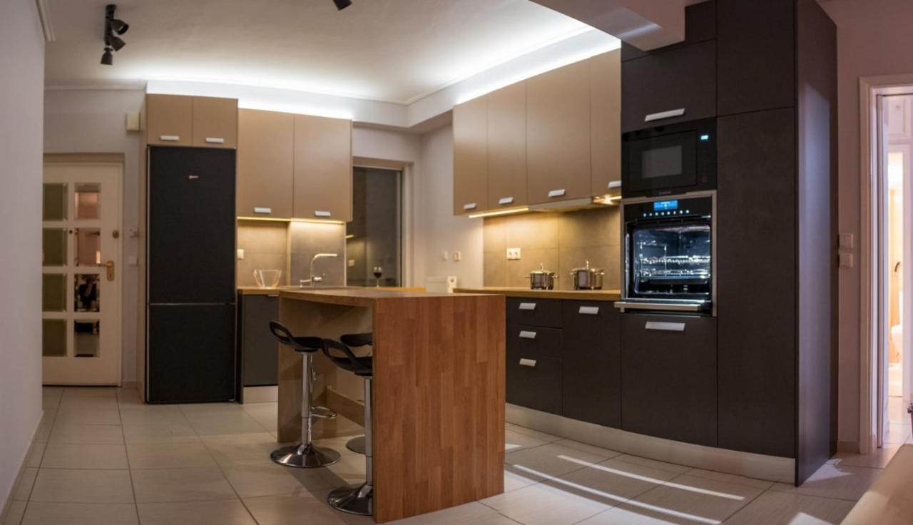 It Is A Pleasant, Modern, Functional House! Apartment Piraeus Bagian luar foto