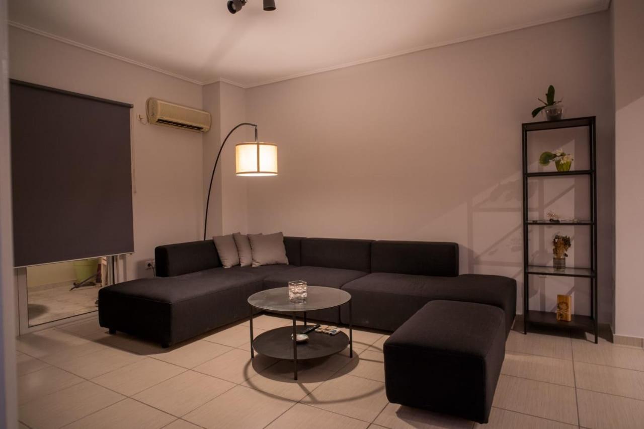 It Is A Pleasant, Modern, Functional House! Apartment Piraeus Bagian luar foto