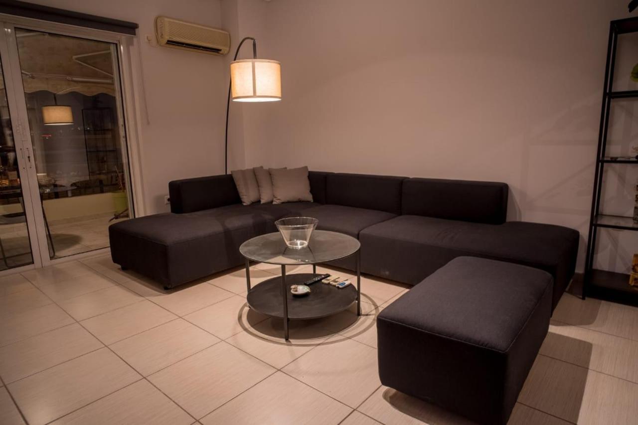 It Is A Pleasant, Modern, Functional House! Apartment Piraeus Bagian luar foto