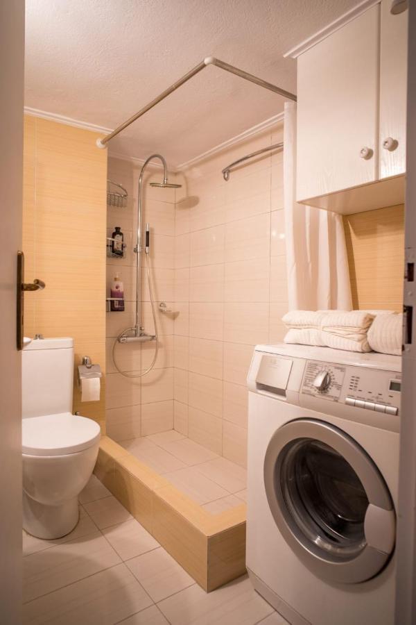 It Is A Pleasant, Modern, Functional House! Apartment Piraeus Bagian luar foto